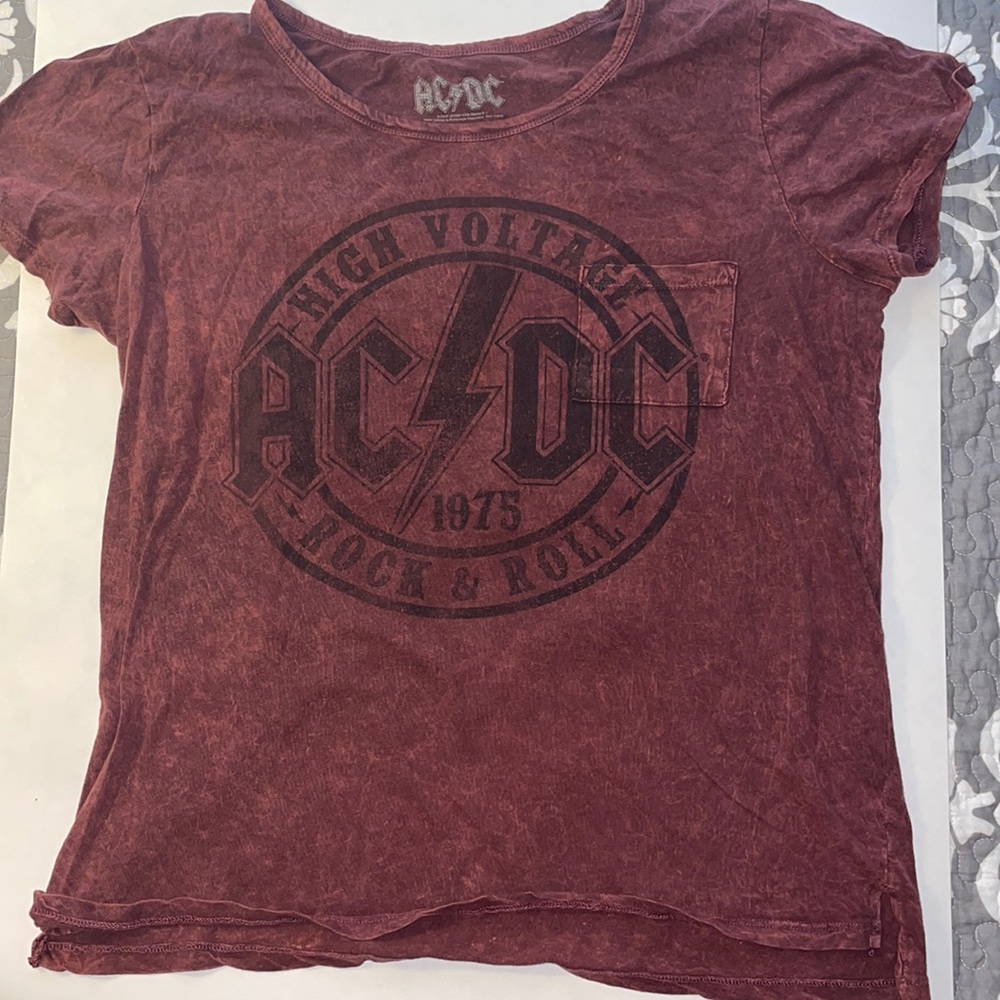 acdc graphic tee!